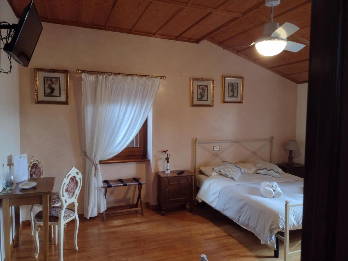 Villa Montegenco Comunanza Exterior foto